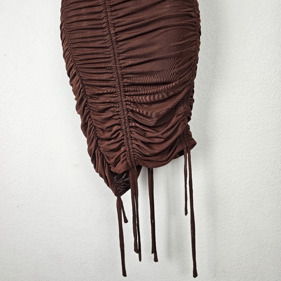 BY.DYLN Hailey Dress in Chocolate Ruched Drawstring Bodycon Size S NWT - Picture 4 of 9